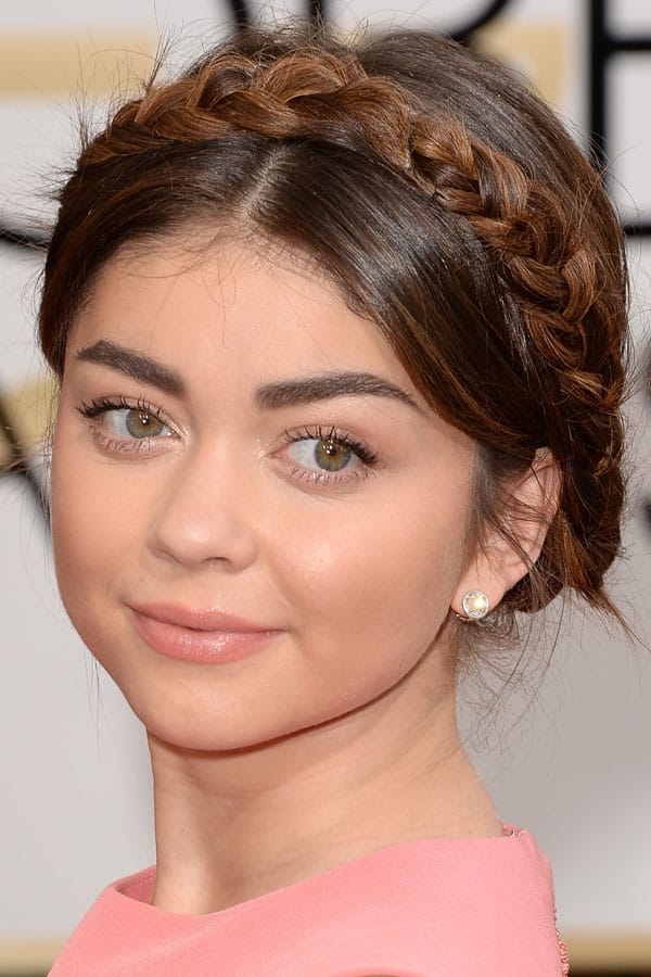 Sarah Hyland's milkmaid braid