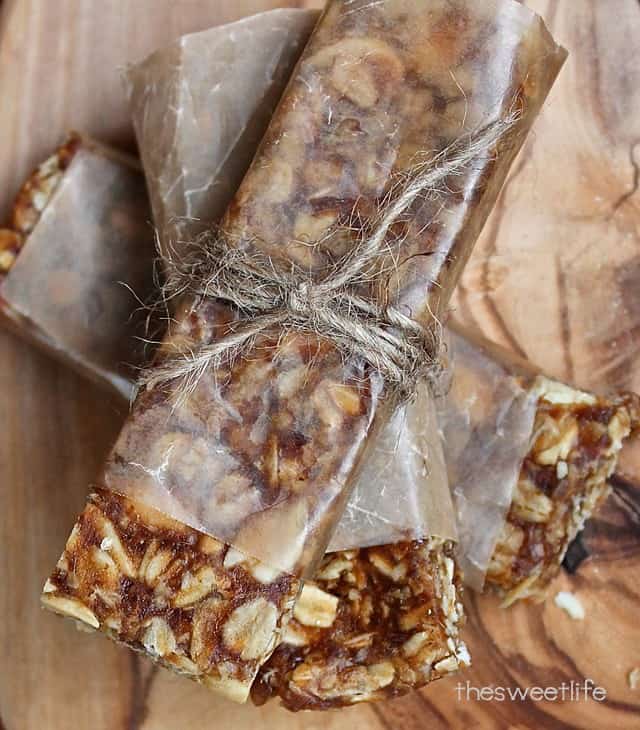 Chewy peanut butter granola bars