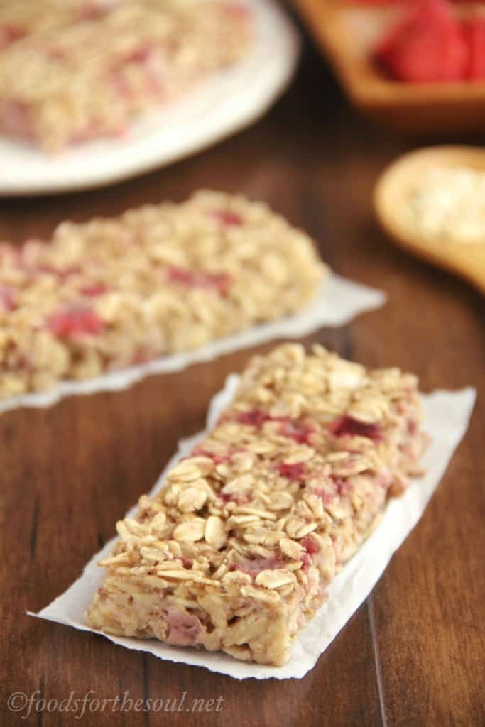 Strawberry banana granola bars