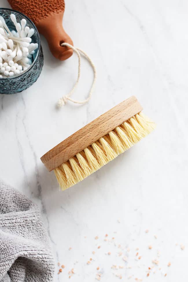 How to Dry Brush Video + Benefits of Dry Brushing