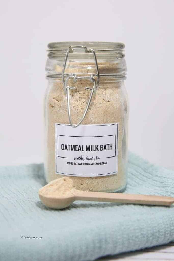 7-skin-soothing-oatmeal-baths-hello-glow