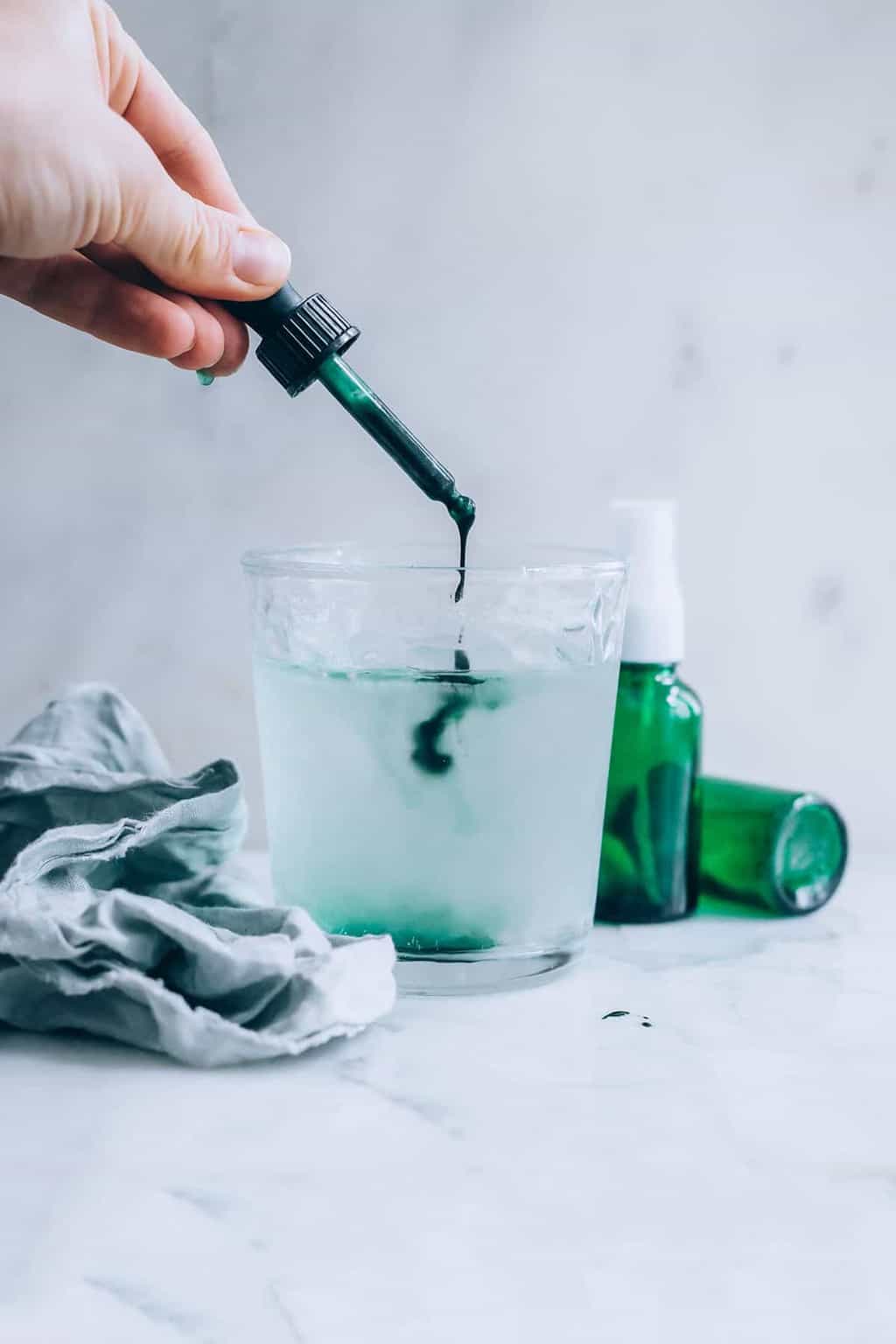 Detox limeade + the benefits of adding chlorophyll to your diet