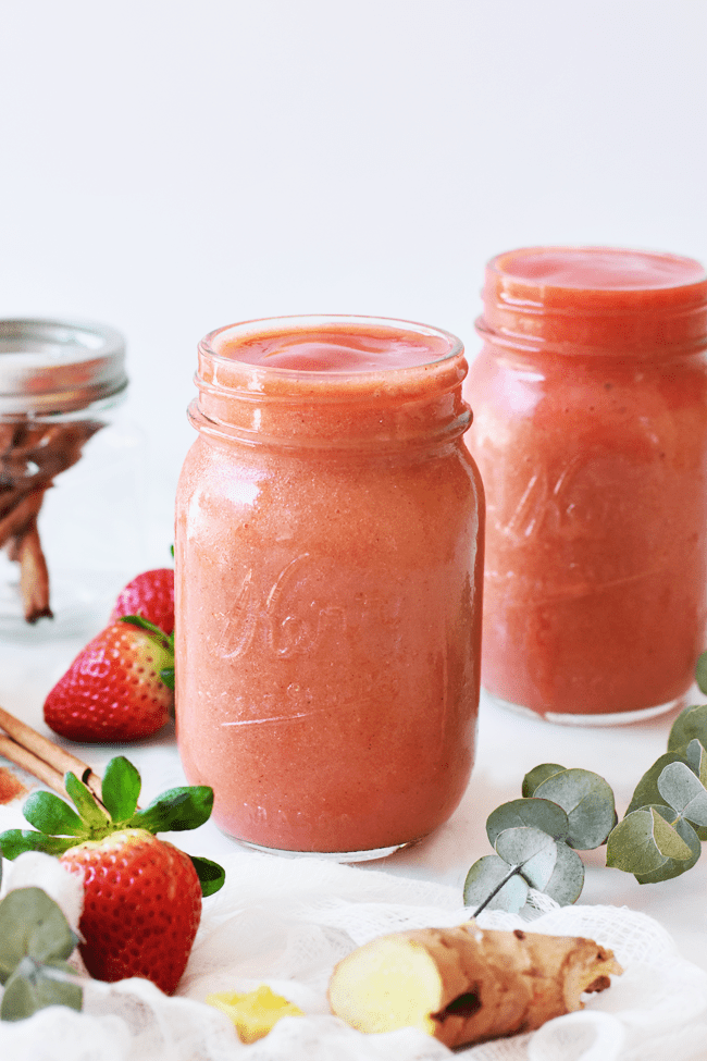 Rev up your metabolism with this fat-burning strawberry mango smoothie