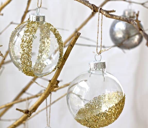 DIY Glitter Ornaments | HelloGlow.co