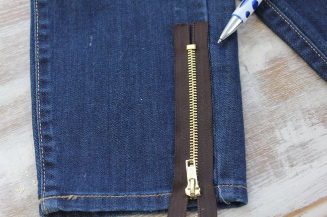 Diy Zipper Jeans No Sewing Required Hello Glow