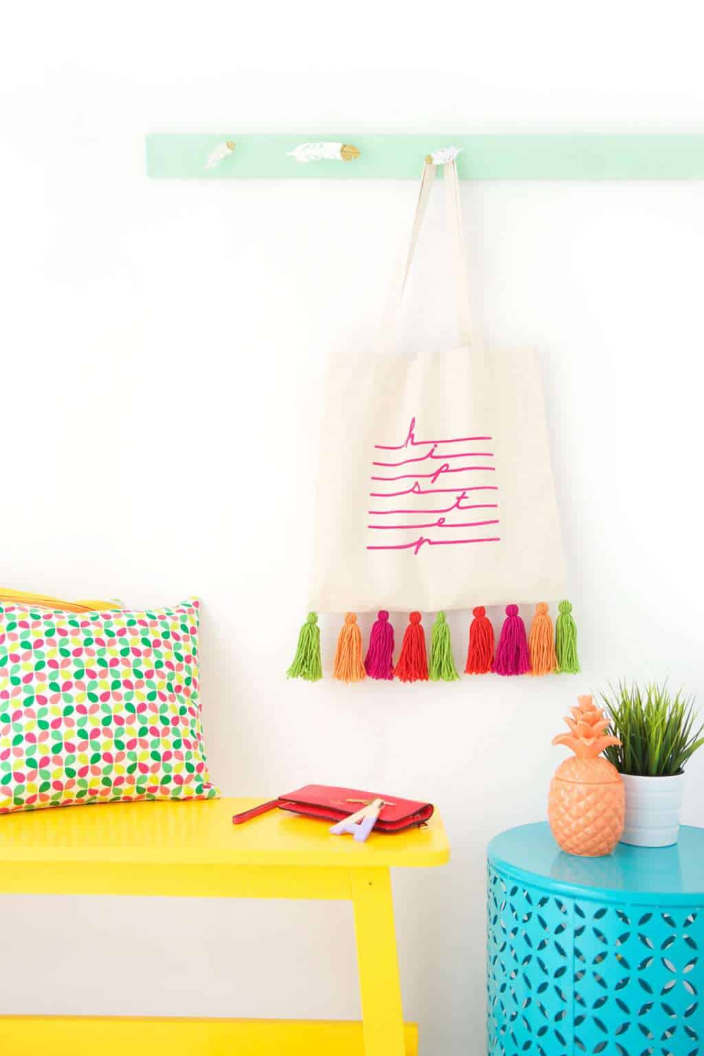 26 Ways to Decorate a Plain Tote Bag