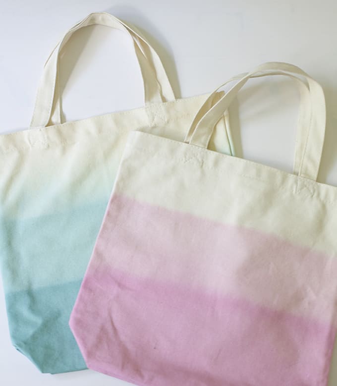 Plain canvas store bags to decorate