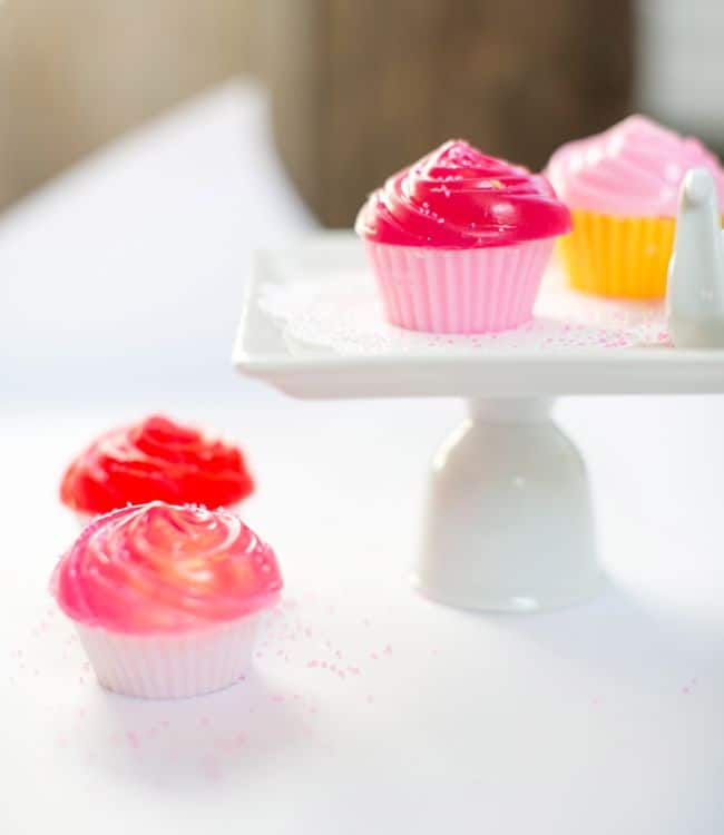 DIY MIni Cupcake Stand and Cupcake Soap | Hello Glow
