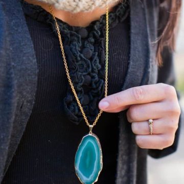 Agate DIY Pendant Necklace | HelloGlow.co