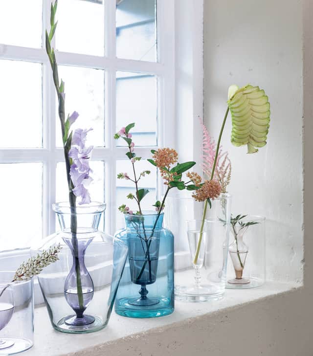 DIY Glass Vase Makeovers | Hello Glow