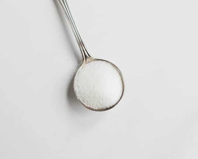 5 modi per pulire la pelle senza sapone zucchero | HelloGlow.co