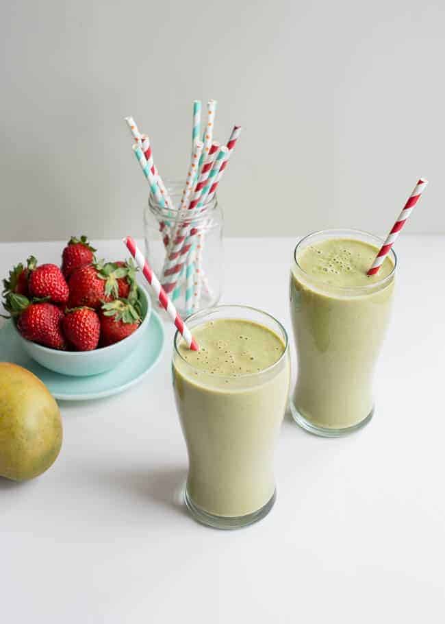 Swiss Chard, Mango & Strawberry Beauty Smoothie