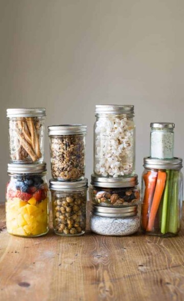 17 Healthy Snacks to Pack in Mason Jars | HelloGlow.co