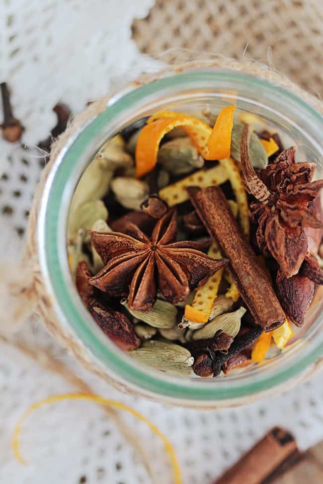 How to Make Homemade Mulling Spices | HelloGlow.co