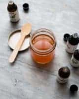 How to Soothe Sore Muscles with a DIY Rub | HelloGlow.co