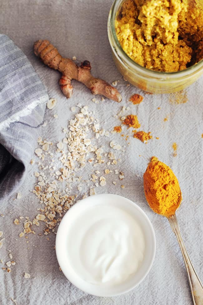 Yogurt lemon turmeric mask