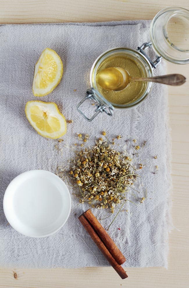 Diy Hair Lightening Spray With Honey Lemon Hello Glow