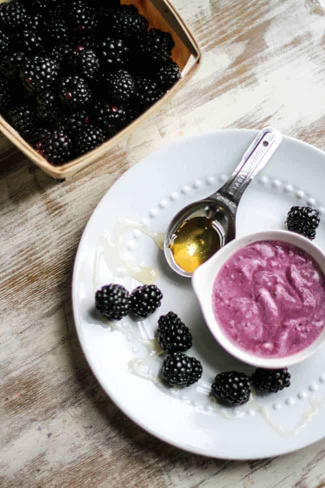 Blackberry Yogurt Face Mask Recipe