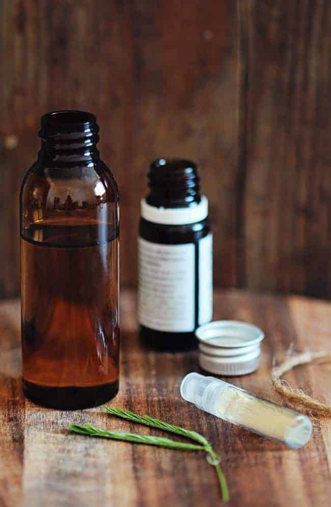 Zit Be Gone Roll On Recipe with essential oils blends for acne