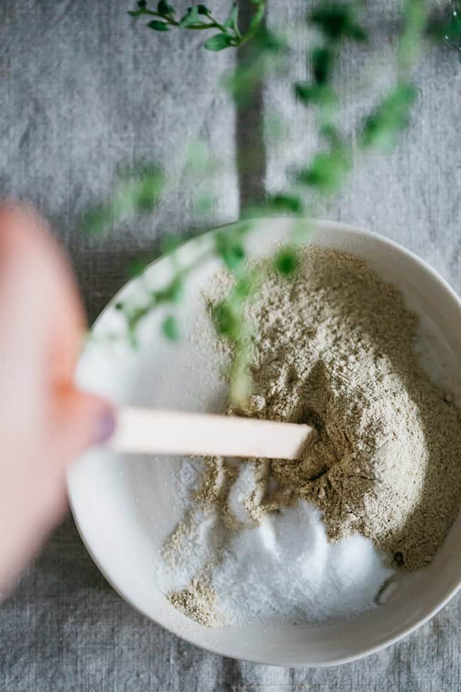 Moutarde + bicarbonate de soude | 5 façons de dessiner un bain détox