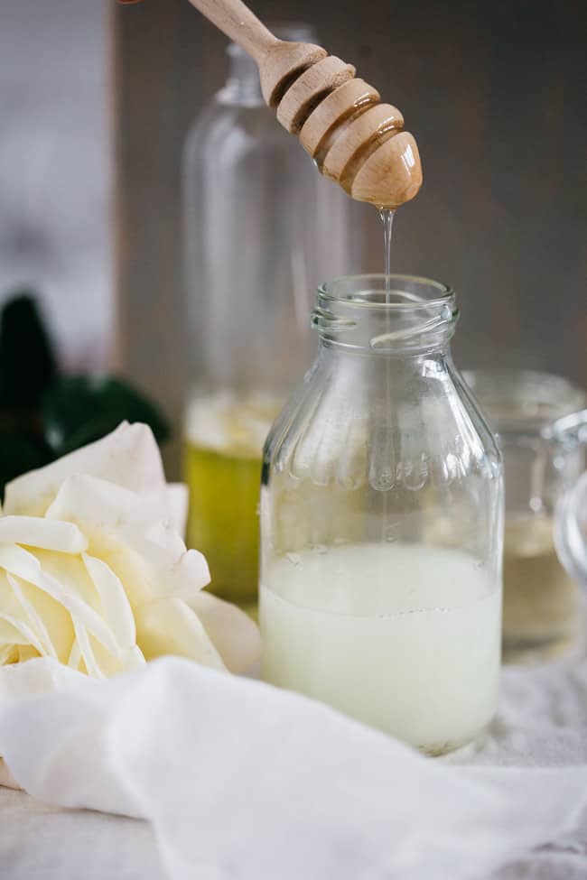 11 Ways To Get Glowing Skin With Coconut Milk - Hello Glow
