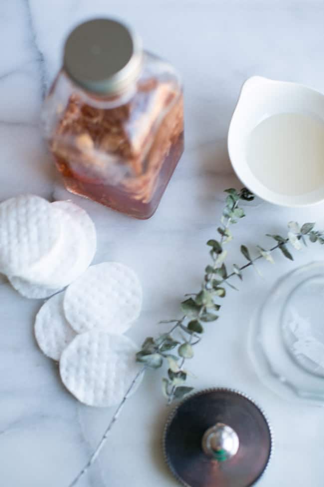 Ingredients for cleansing wipes