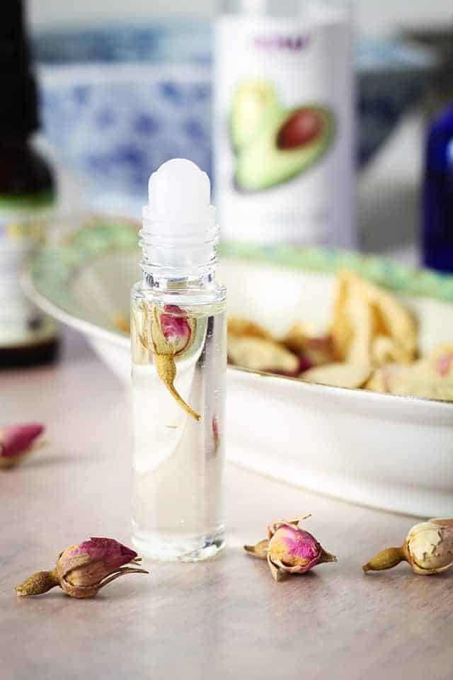 How To Make Your Own Essential Oil Perfume