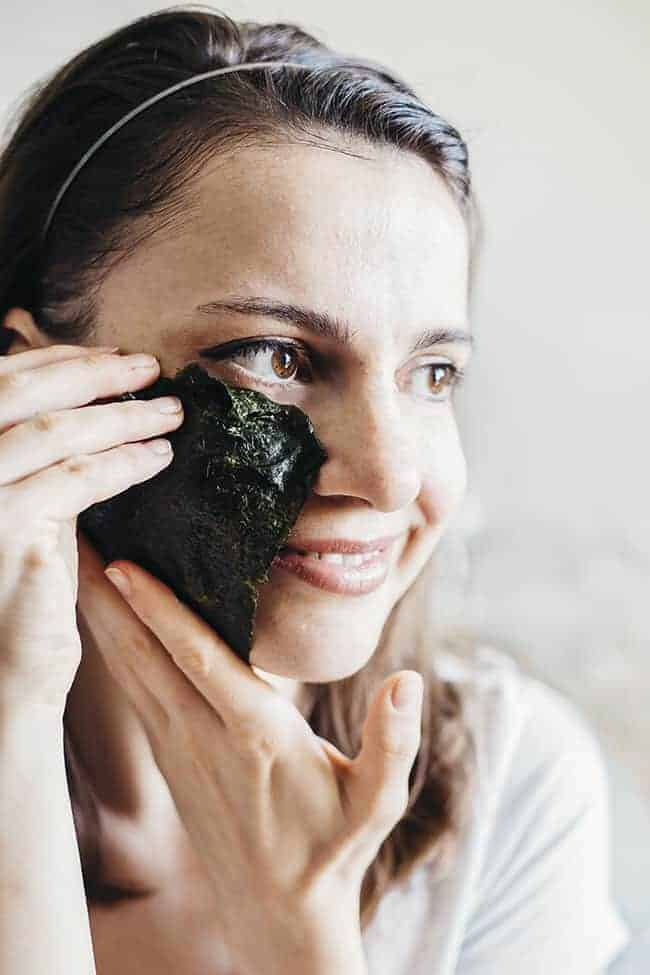 Seaweed sheet mask