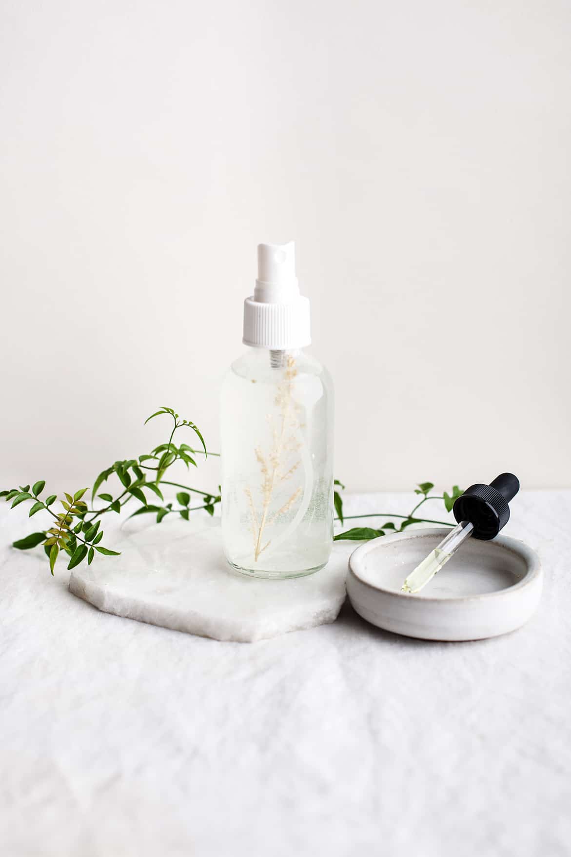 Making jasmine essential oil perfume spray