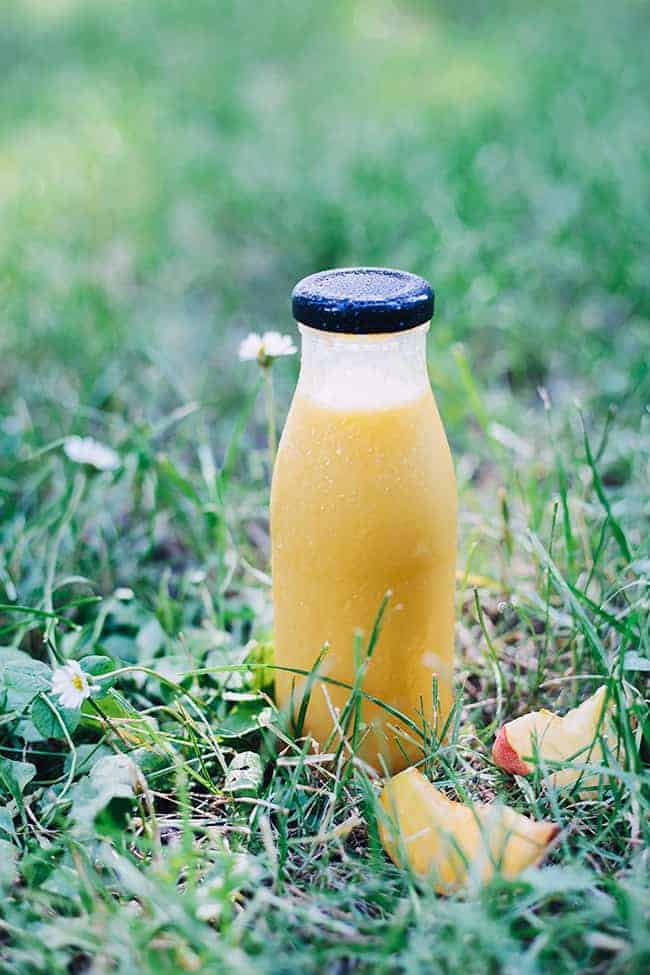 Energy-Boosting Green Tea, Peach, and Ginger Smoothie by Hello Veggie