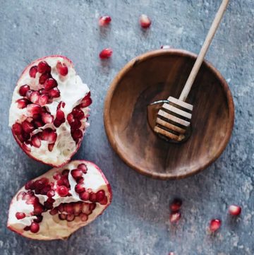 Pomegranate seed face mask recipe
