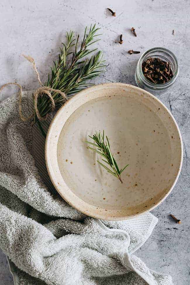 Clove and rosemary Facial Steam