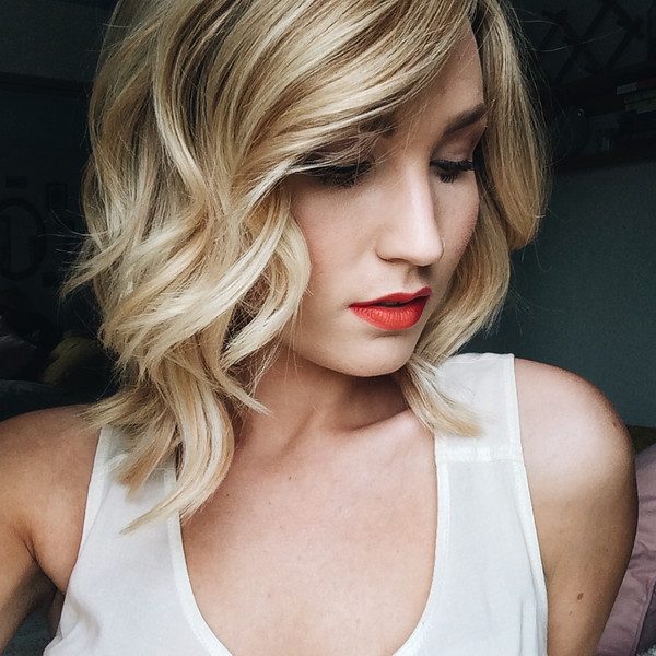 beach waves with curling iron short hair