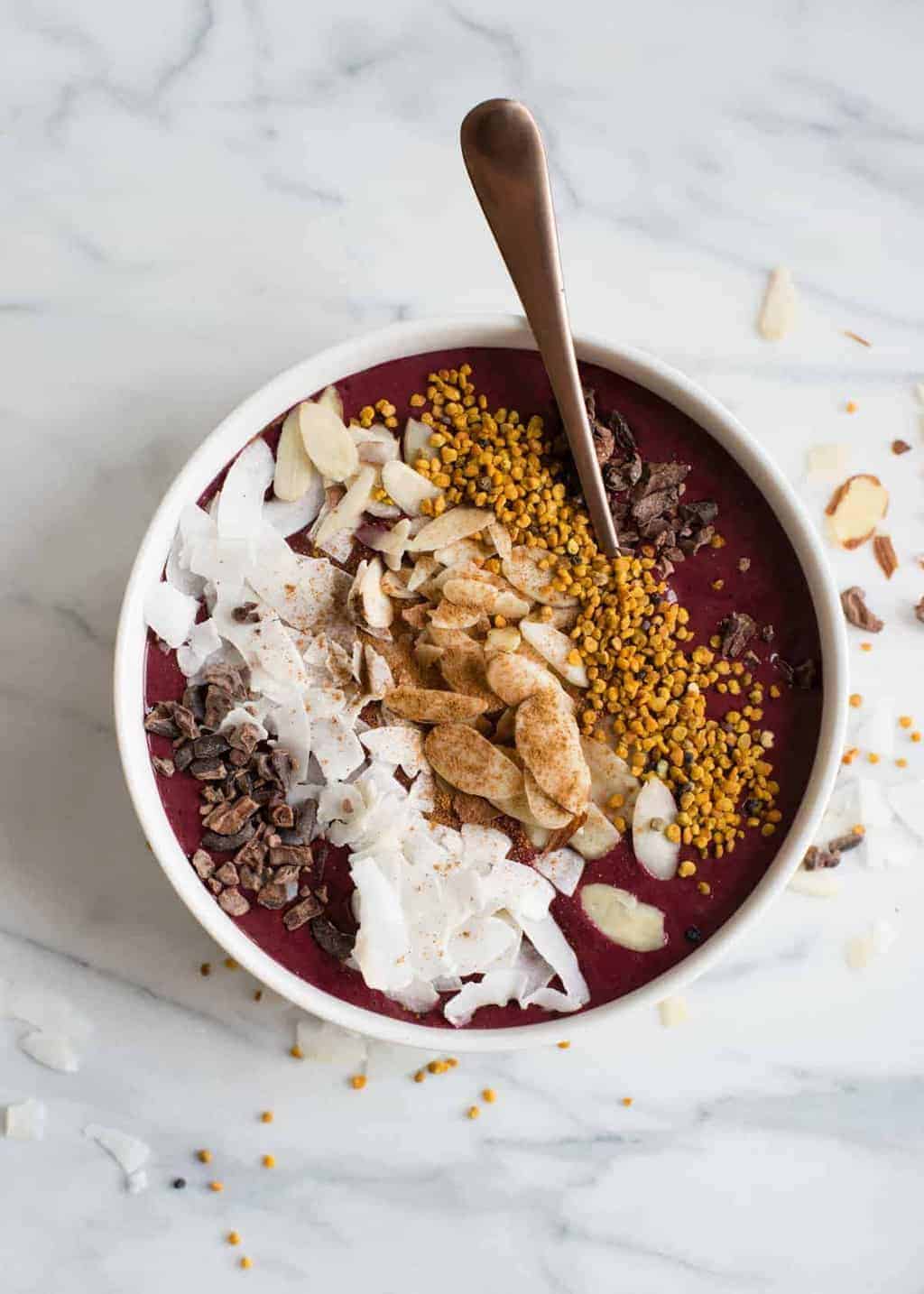 Cherry-Kale Protein Smoothie Bowl (And You Don't Need Protein Powder to Make It!)