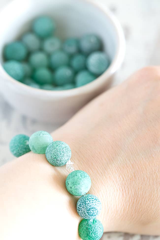 DIY diffuser bracelet by Stephanie Stanesby for Helloglow.co