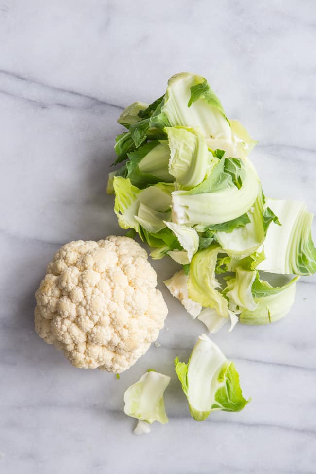 https://helloglow.co/wp-content/uploads/2017/04/Guide-to-Cutting-Veggies_Cauliflower-3-of-7.jpg