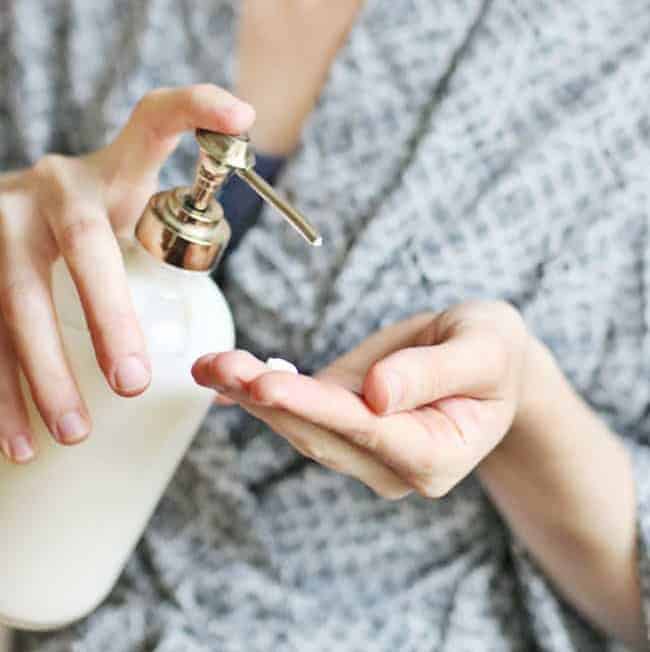 Homemade Vitamin E Scar Lotion from Hello Glow