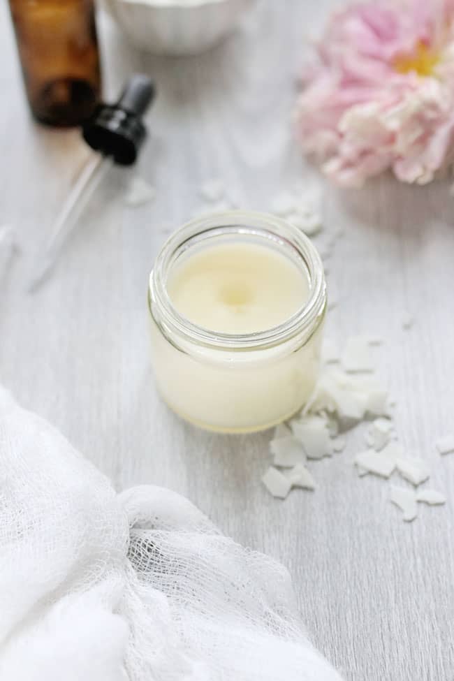 How To Make Lip Balm With Soy Wax - Captions Beautiful