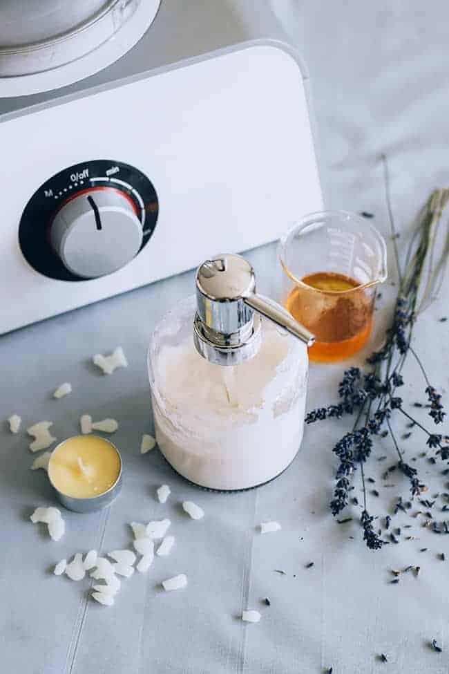 How to Make Lotion in Your Blender 