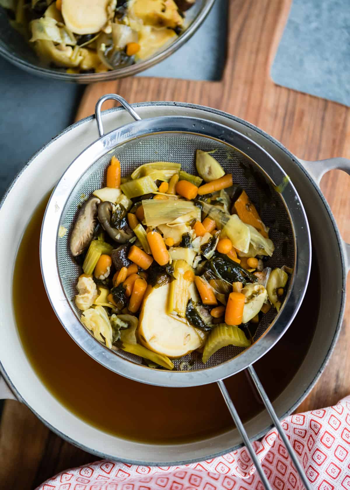 How to STRAIN BONE & VEGGIE BROTH? 