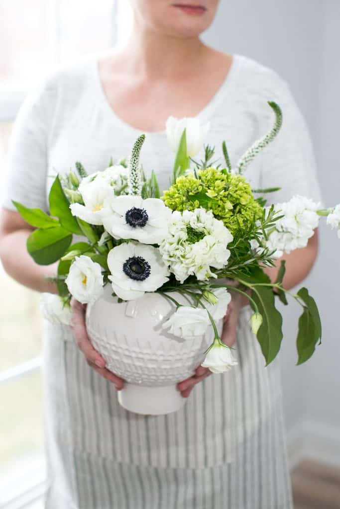 How to Make a Stunning Modern Flower Arrangement