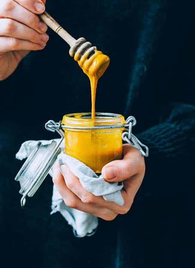 Transfer turmeric honey to a jar