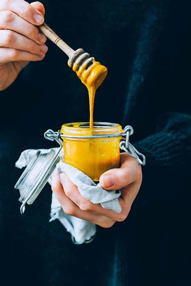 Transfer turmeric honey to a jar