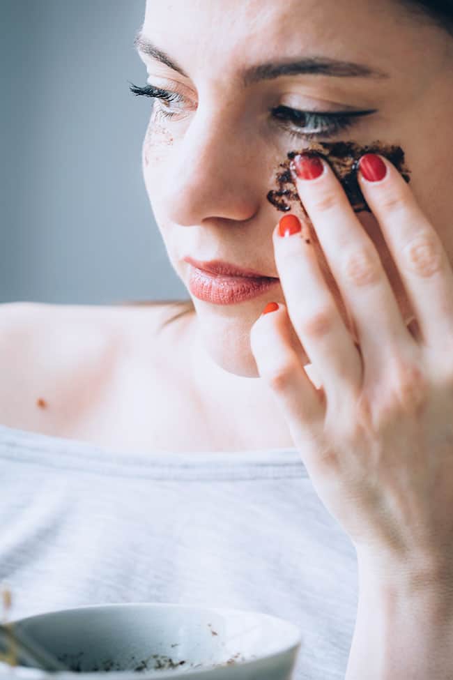 Simple Home Remedies For Puffy Eyes - PharmEasy Blog