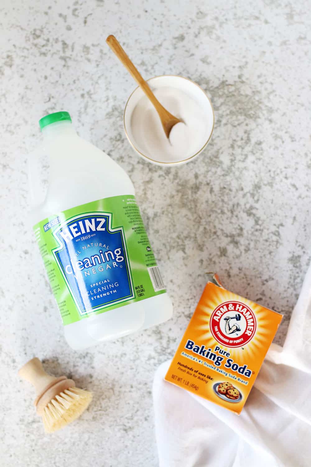 3 Cleaning Products That You Should Not Mix With Vinegar