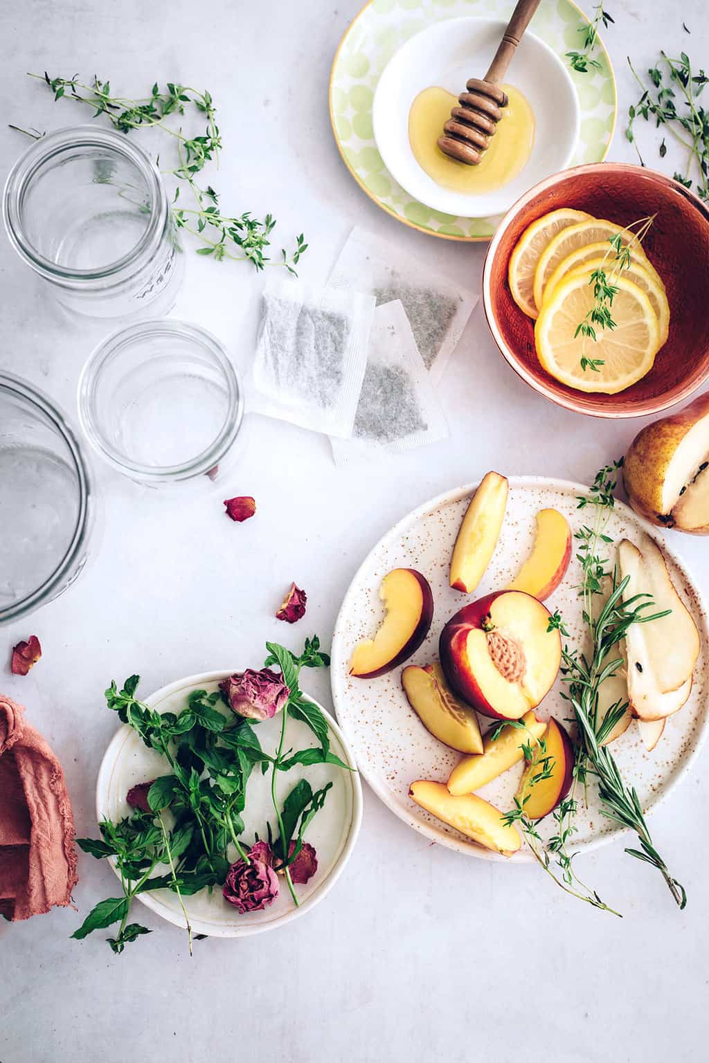 How to Make Foolproof Fruited Sun Tea