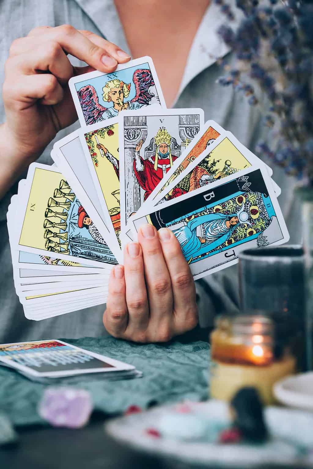 The right way to Tune into Your Interior Knowledge with Tarot Playing cards