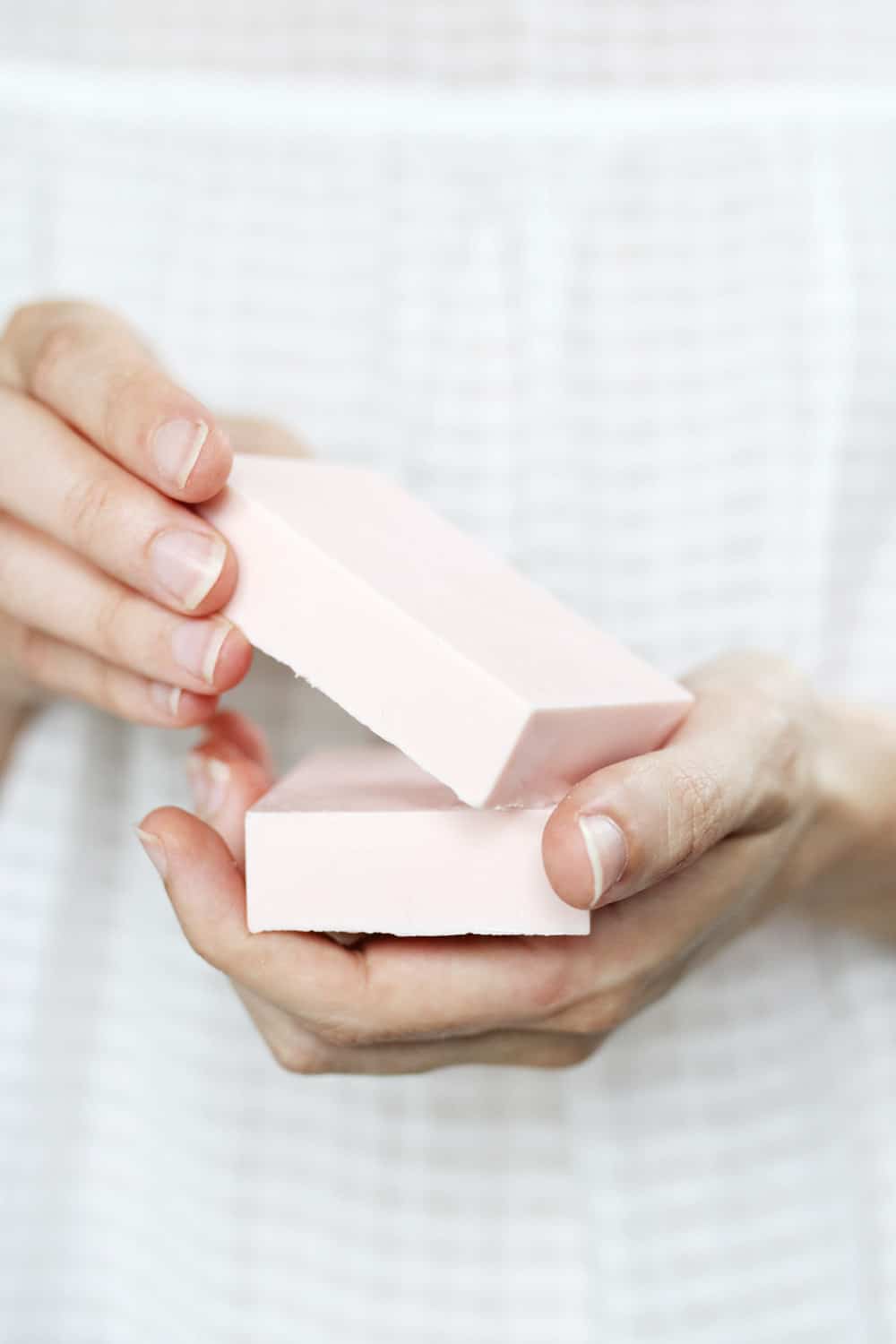 Healing Calamine Soap for Sensitive Skin (DIY Lush Fresh Farmacy!)