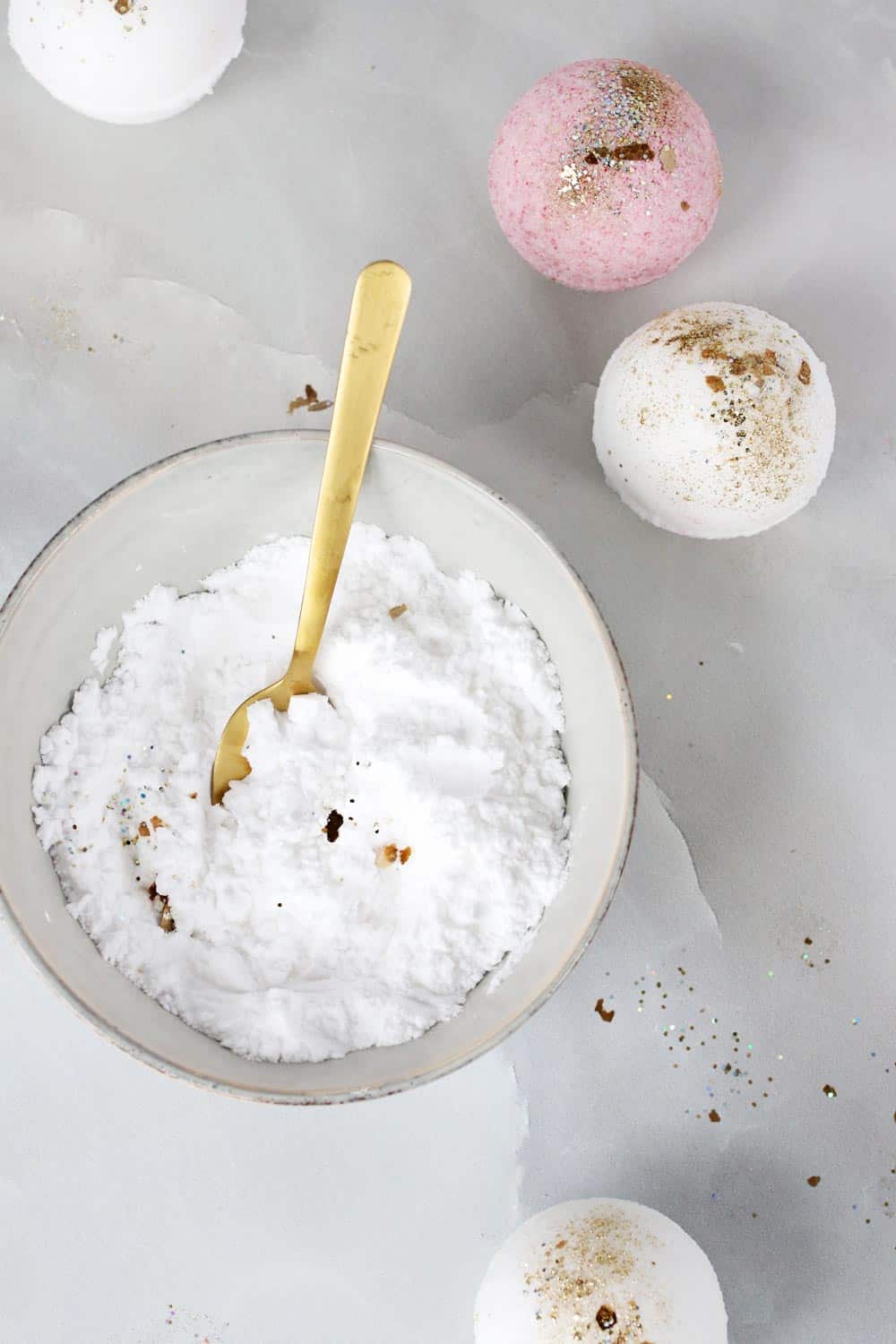 Combine dry ingredients for making homemade bath bombs