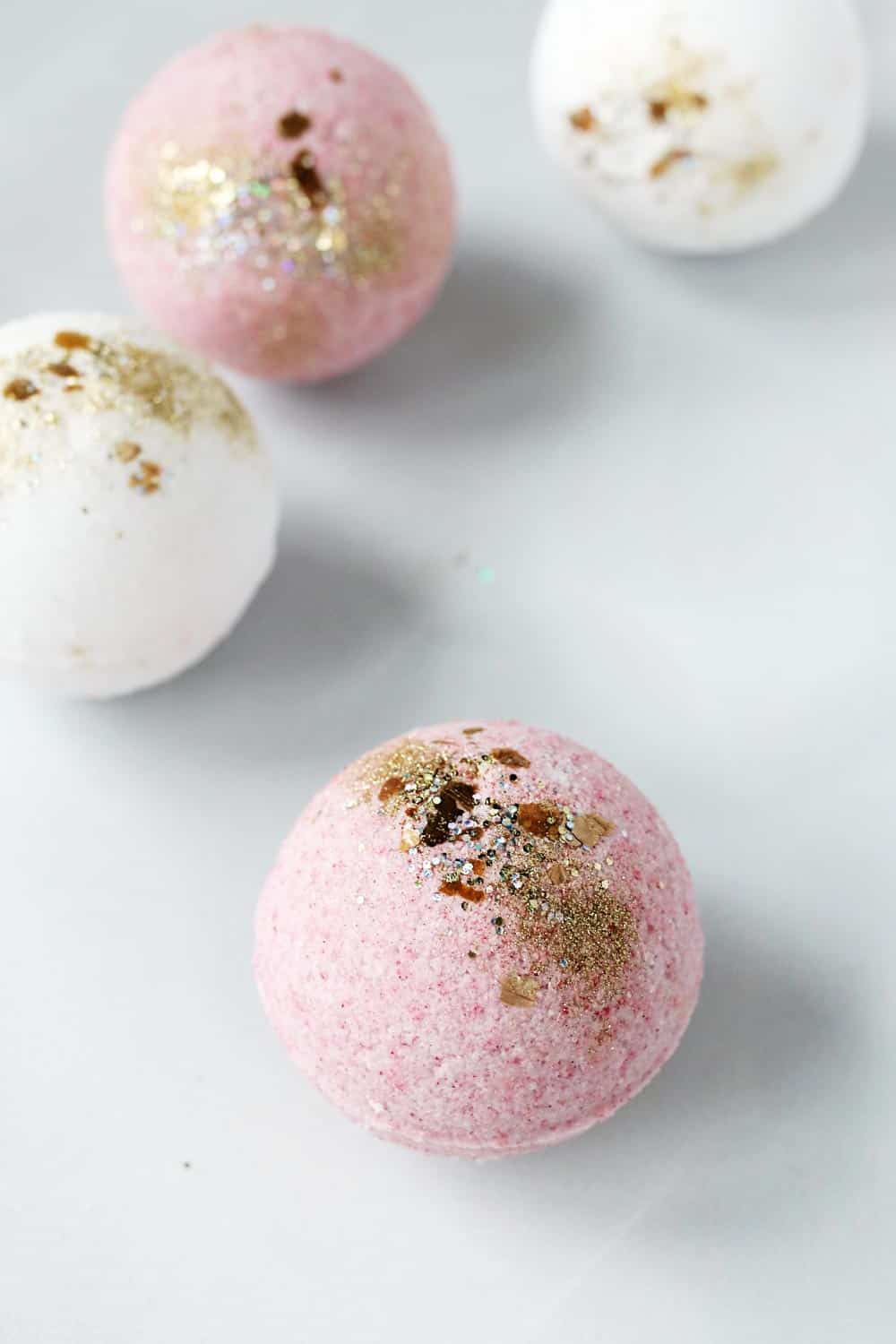 DIY Bath Bombs with Glitter